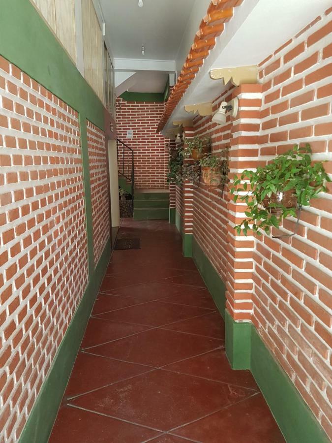 Hostel Buen Descanso Сукре Экстерьер фото