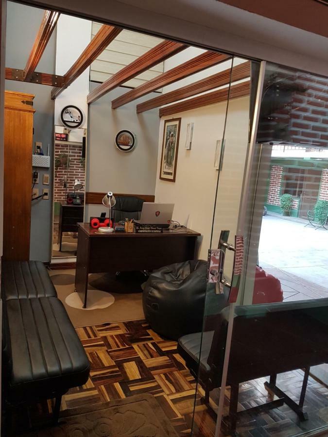 Hostel Buen Descanso Сукре Экстерьер фото