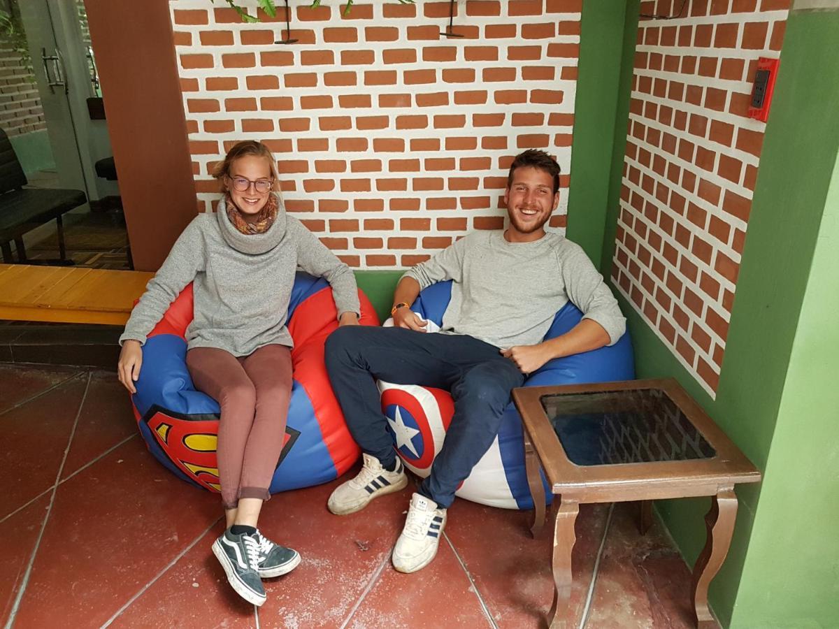 Hostel Buen Descanso Сукре Экстерьер фото